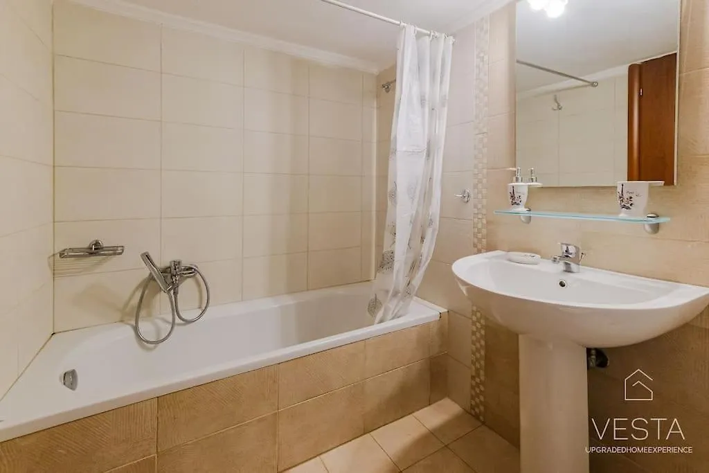 Early Bird 2-Bdrm Apartment, Vesta Philoxenia Thessaloniki Greece